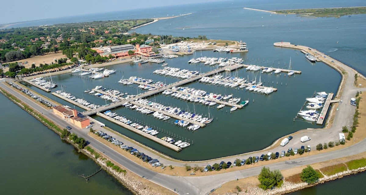 Marina di Albarella - marina photo 1