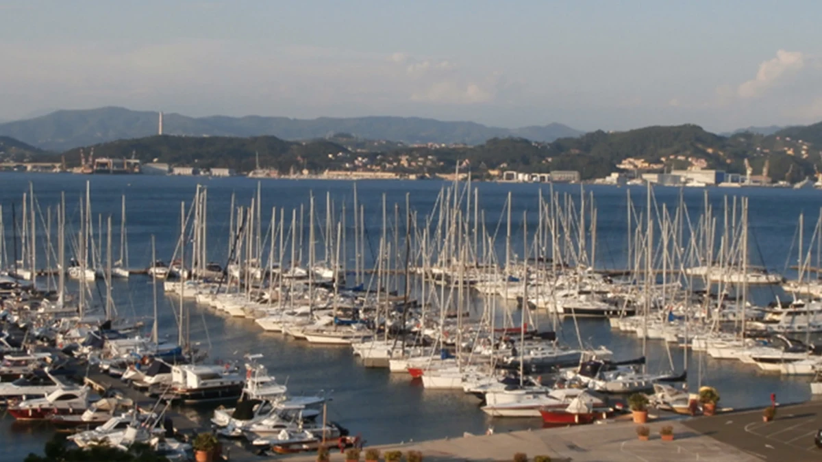 Fezzano Marina - фото марины 1