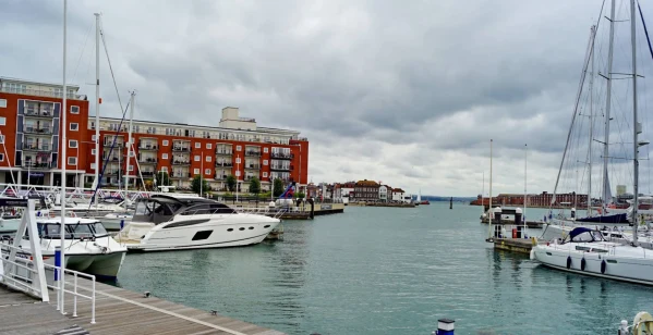 Gunwharf Quays Marina - фото марины 3