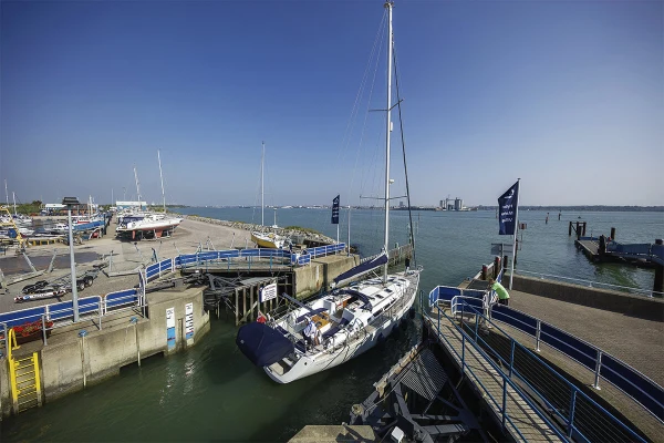 Hythe Marina Village - фото марины 4