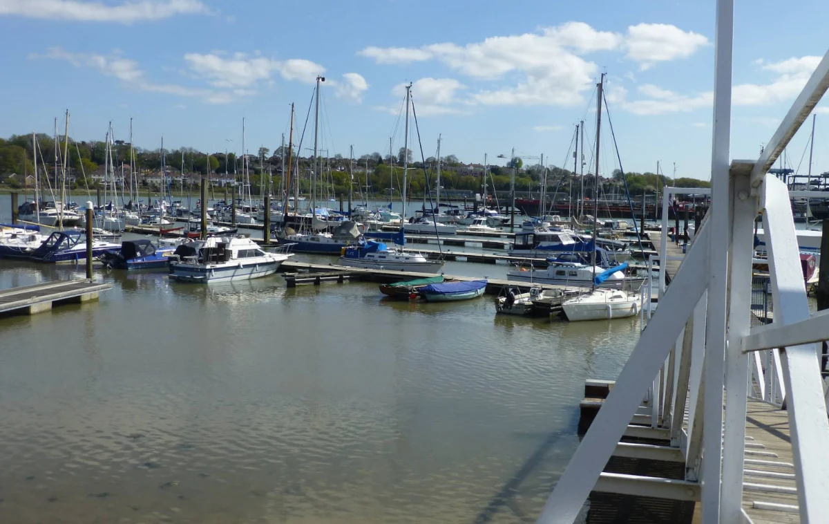 Kemps Quay Marina - фото марины 1