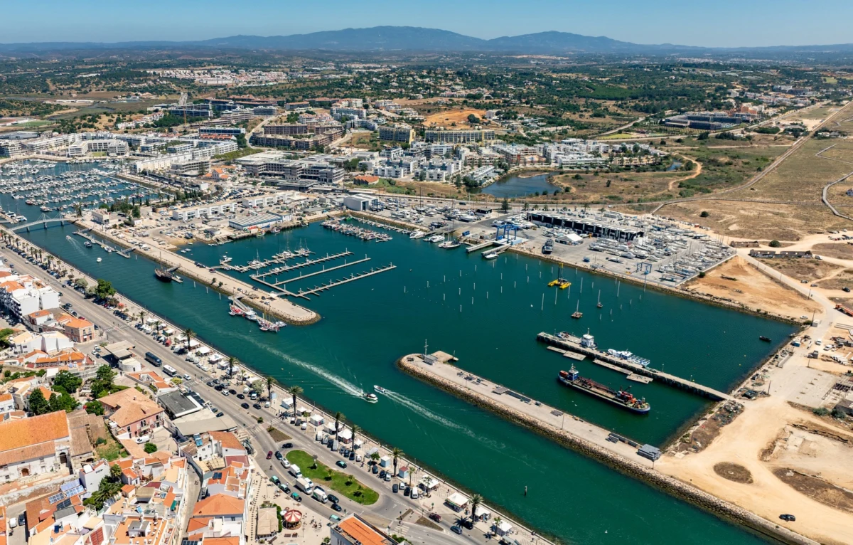 Marina Lagos - marina photo 1