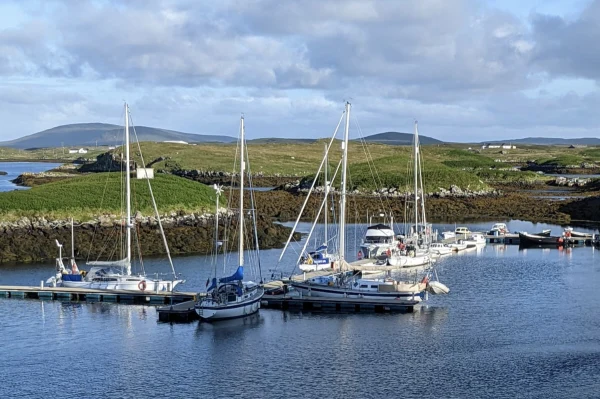Lochmaddy Marina - фото марины 3