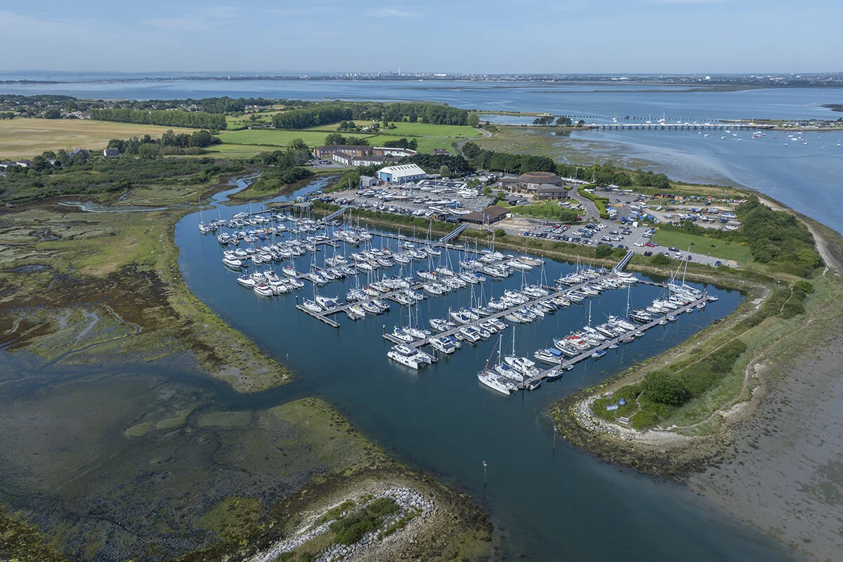 Northney Marina - фото марины 1