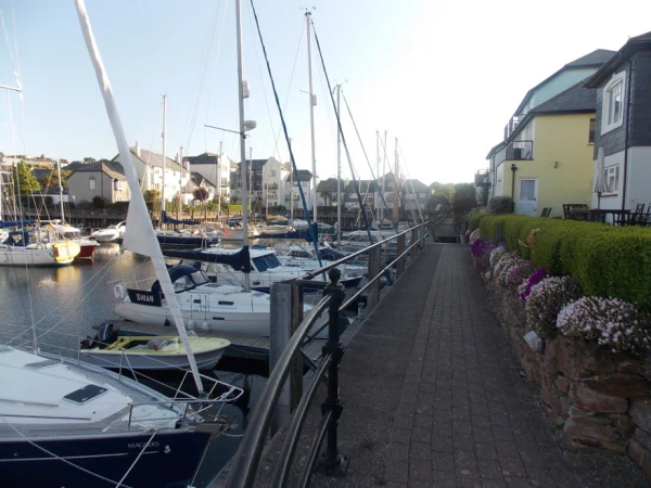 Port Pendennis Marina - фото марины 3