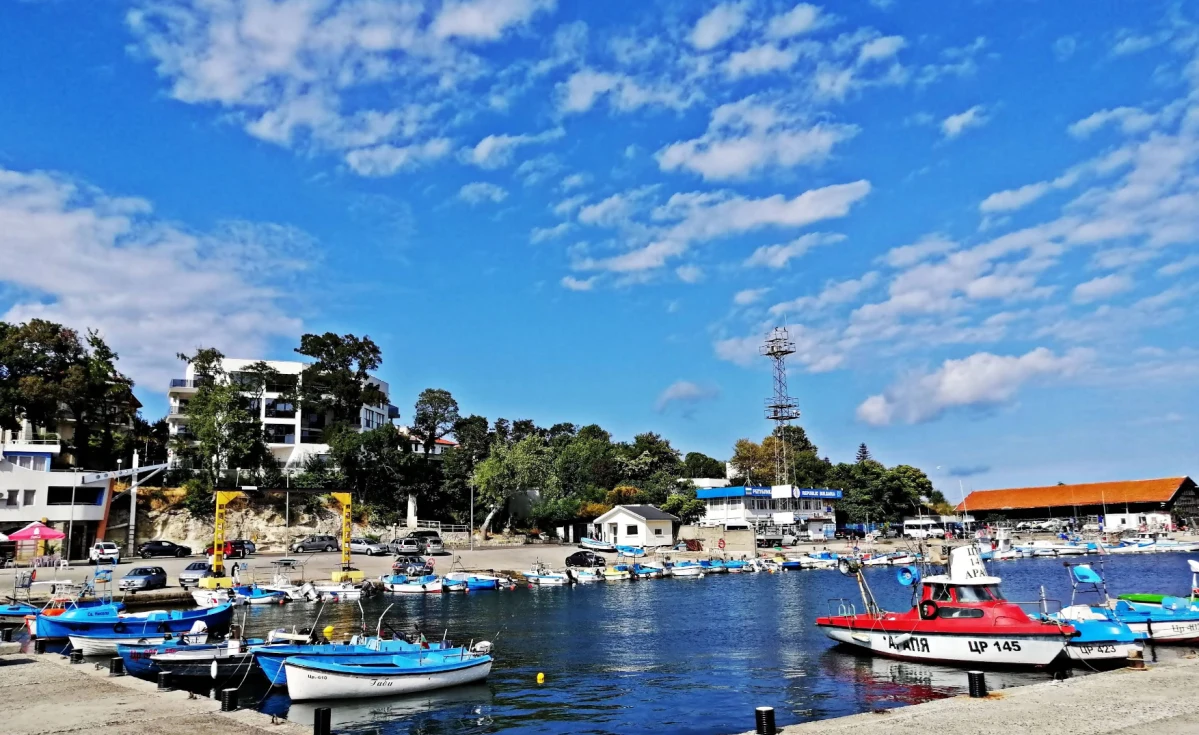 Port Tsarevo - jahtsadama foto 1