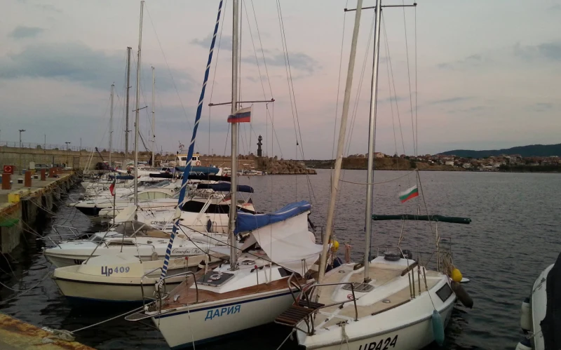 Port Tsarevo - jahtsadama foto 2