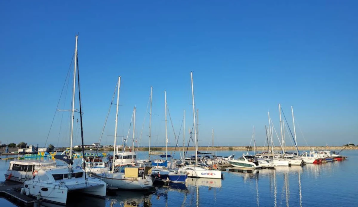 Port turistic Mangalia - marina photo 1