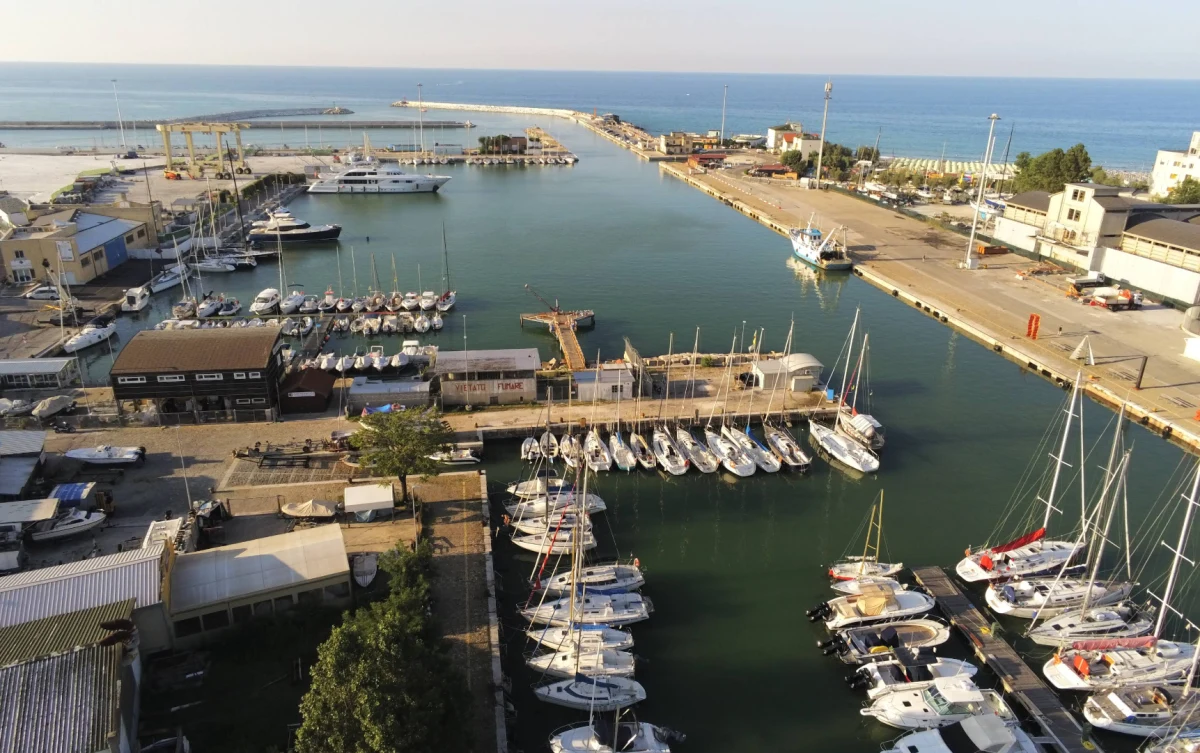 Porto di Pesaro - фото марины 1