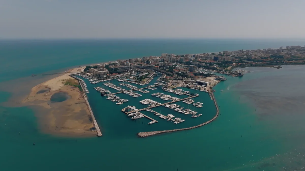 Marina Punta Faro - фото марины 1