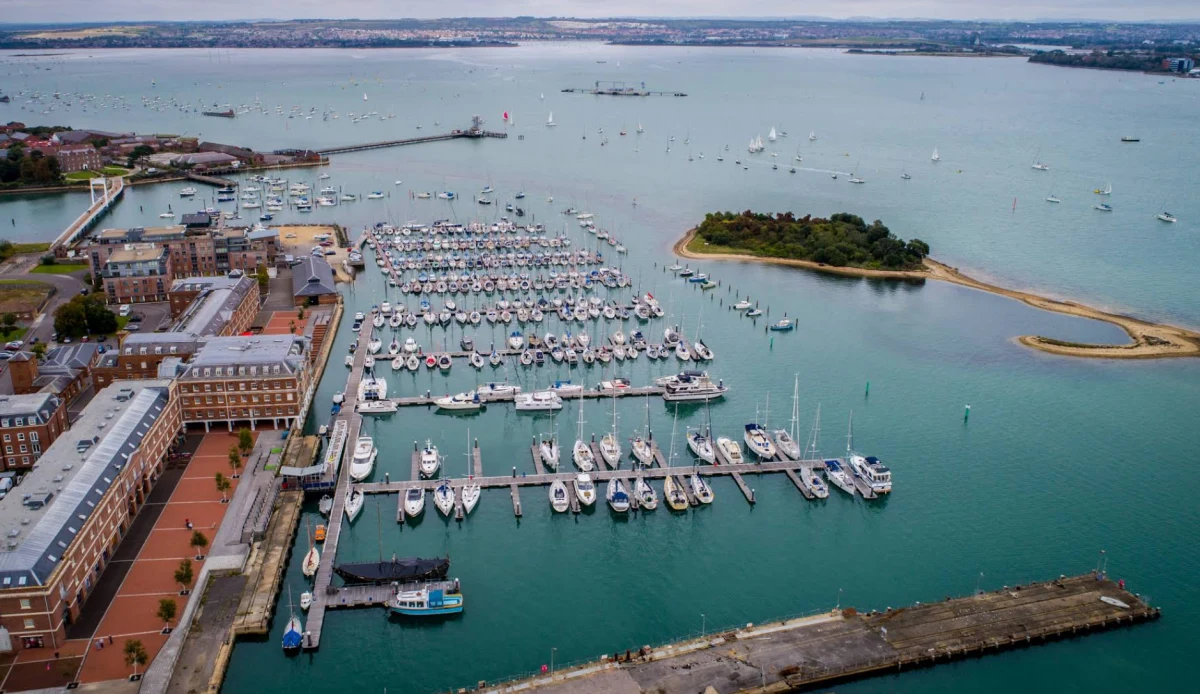 Royal Clarence Marina - фото марины 1