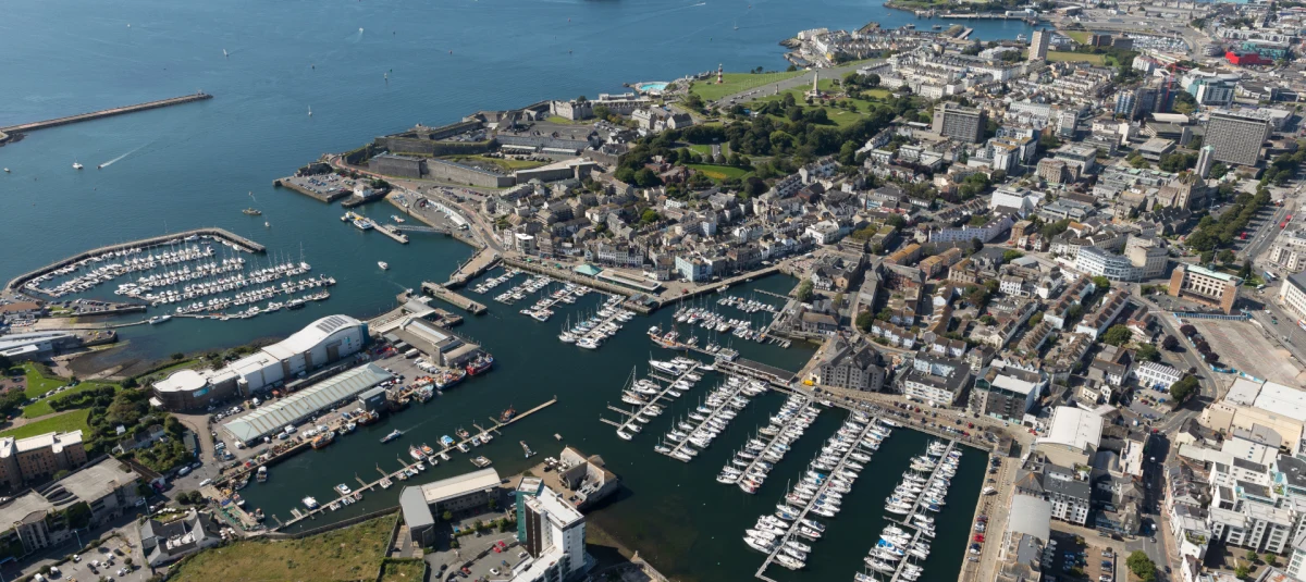 Sutton Harbour Marina - фото марины 1