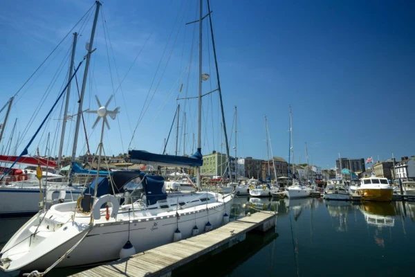 Sutton Harbour Marina - фото марины 3