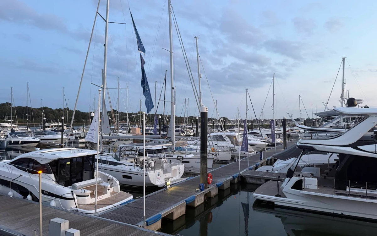 Swanwick Marina - фото марины 1