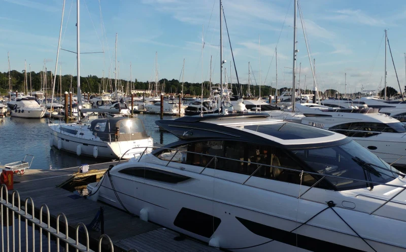 Swanwick Marina - фото марины 2