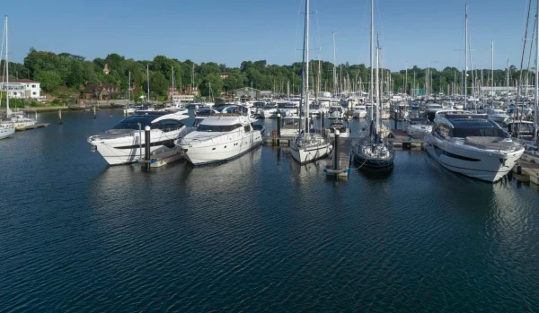 Swanwick Marina - фото марины 3