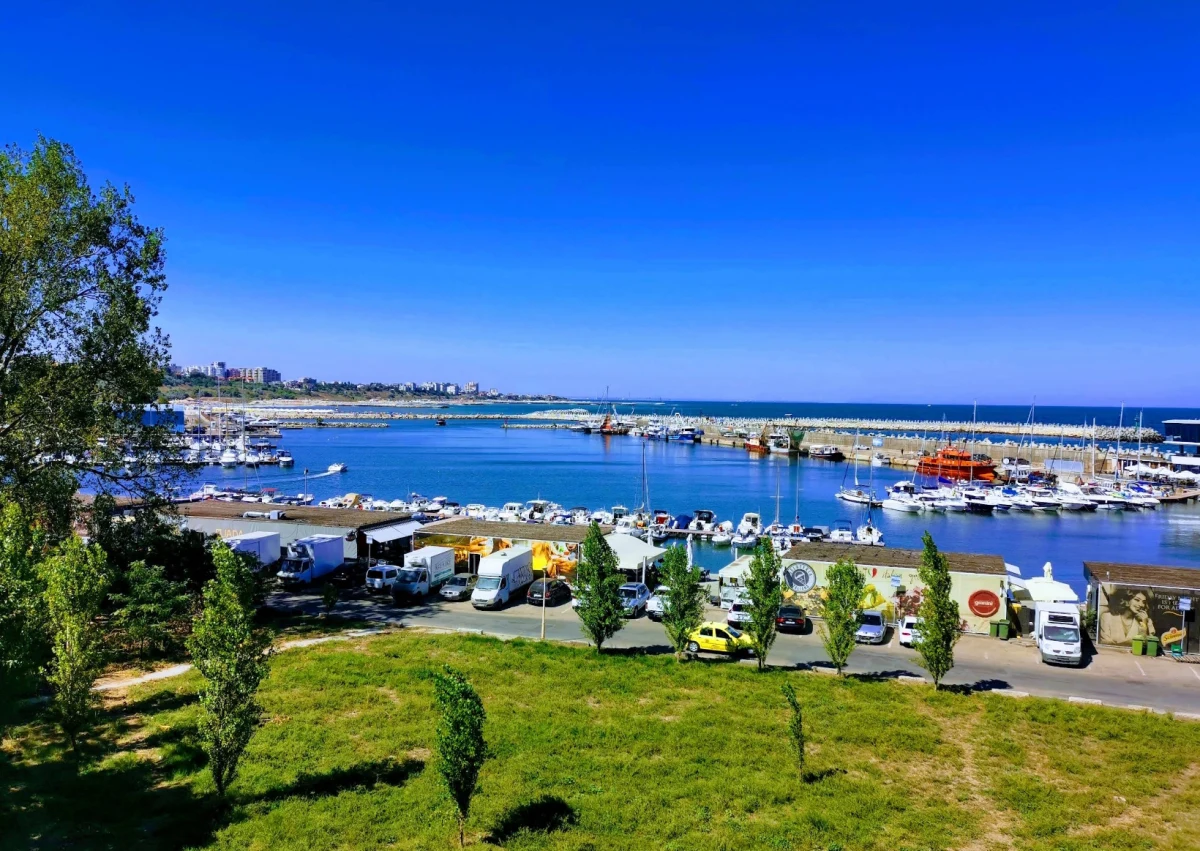 Tomis Marina - marina photo 1
