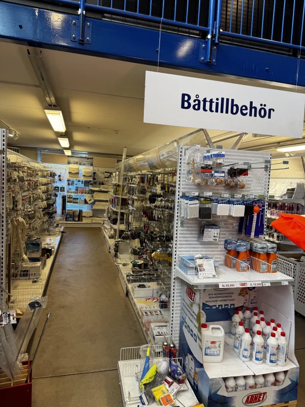 Large Construction Store - store photo 3