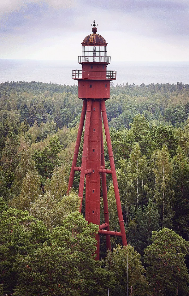 Ruhnu Lighthouse - фото достопримечательности 2