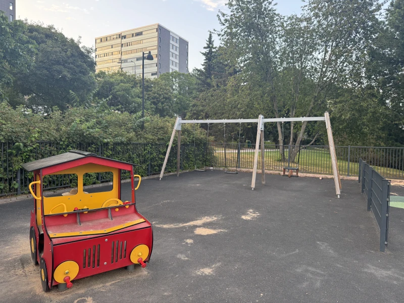 Barker Park Playground - фото достопримечательности 2