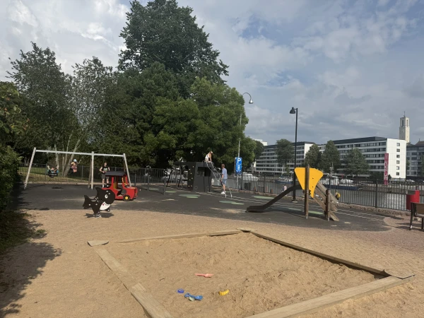 Barker Park Playground - фото достопримечательности 4