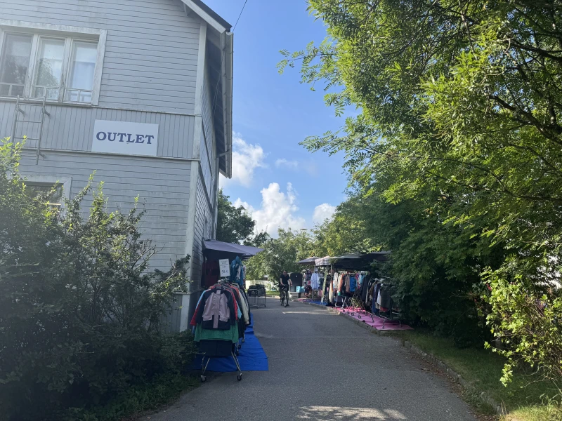 Nagu Outlet - фото магазина или сервиса 2