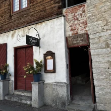 Rosas tavern