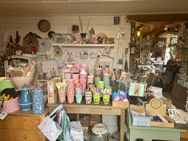 Kiurunpesä Shop - фото достопримечательности 3