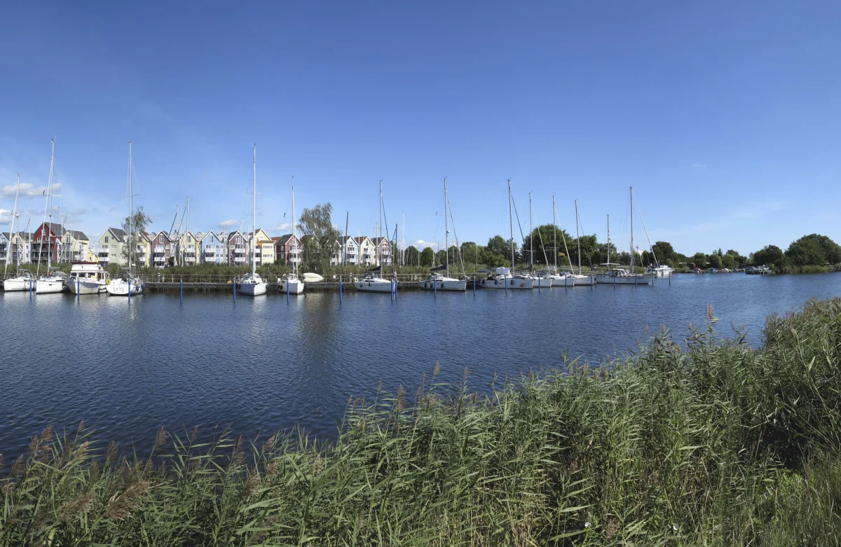 Marina Yachtzentrum - фото марины 1