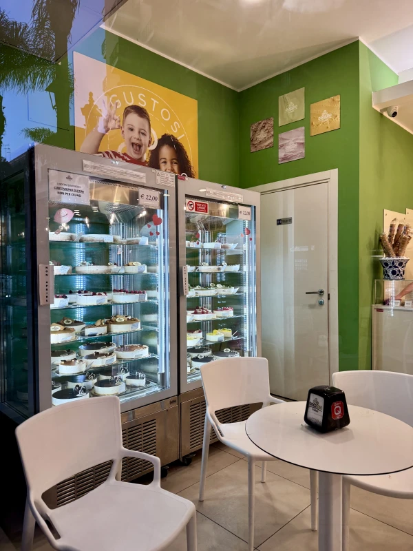 Chocoloso Ice-cream Cafe - фото достопримечательности 3