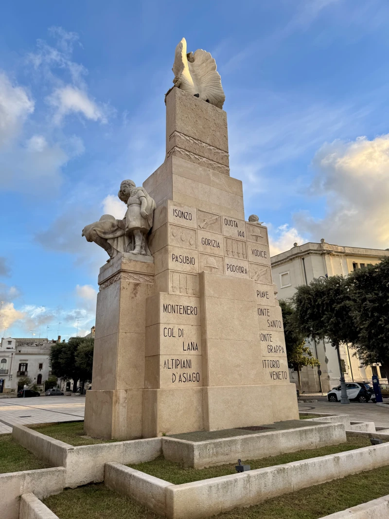The War Memorial, Brindisi - фото достопримечательности 2