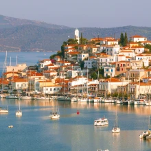 Marina Poros