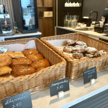 Roo Bakery & Café