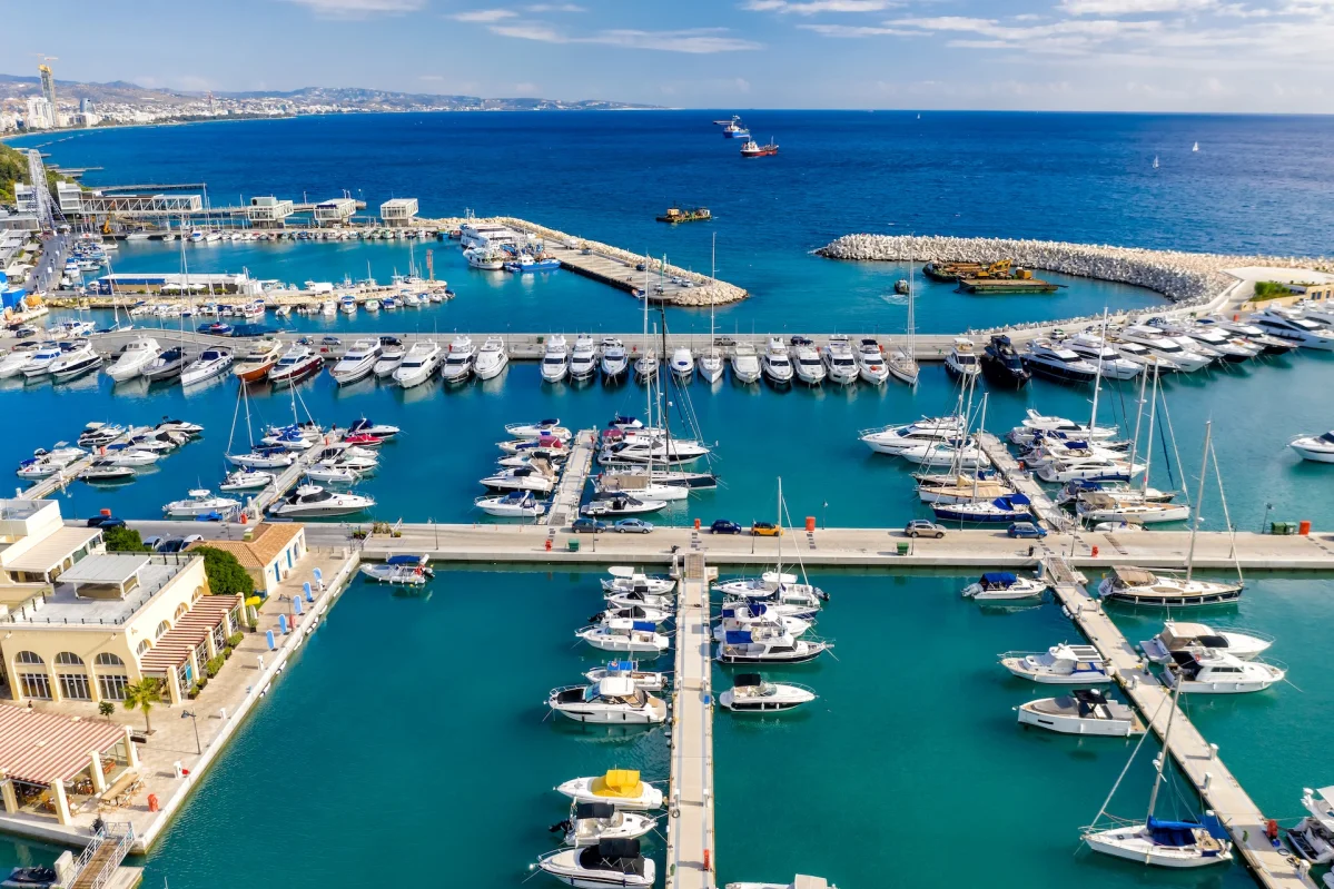 Limassol Marina - фото марины 1