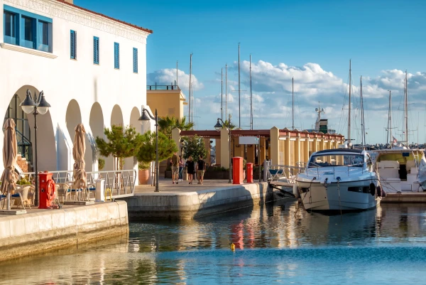 Limassol Marina - фото марины 3