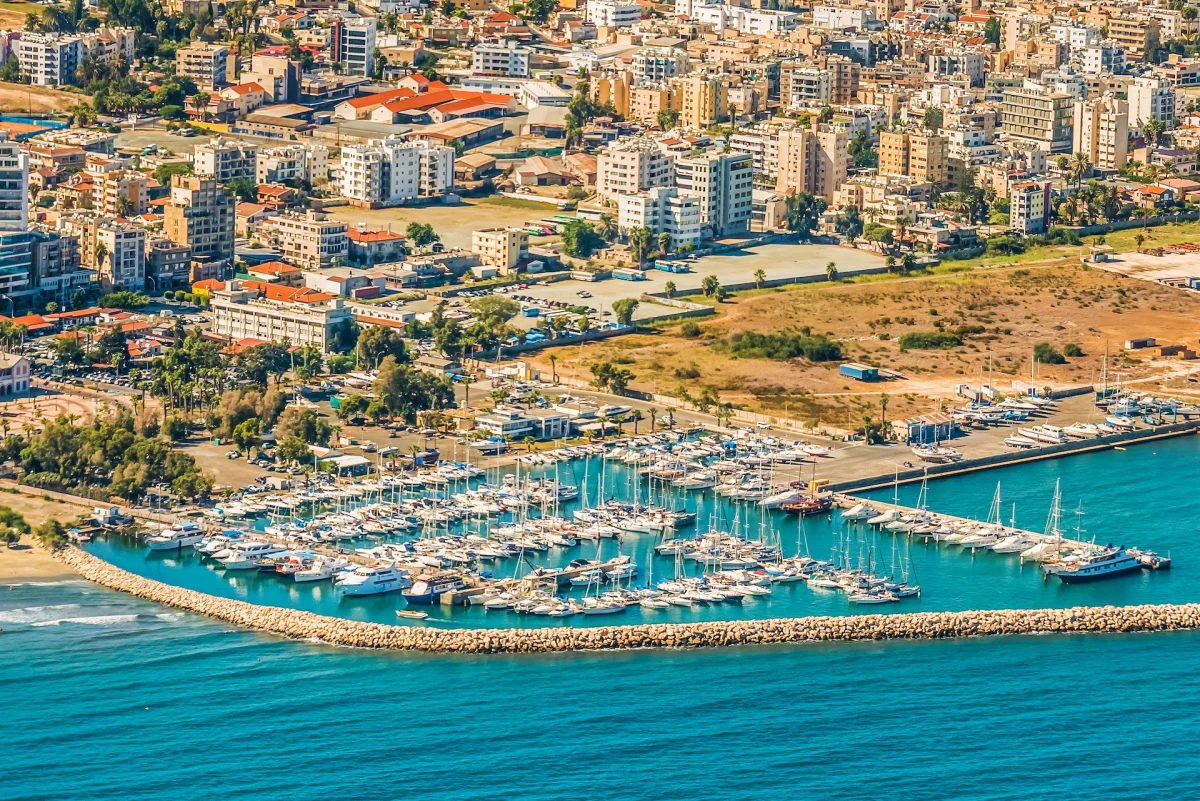 Larnaca Marina - фото марины 1