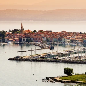 Izola