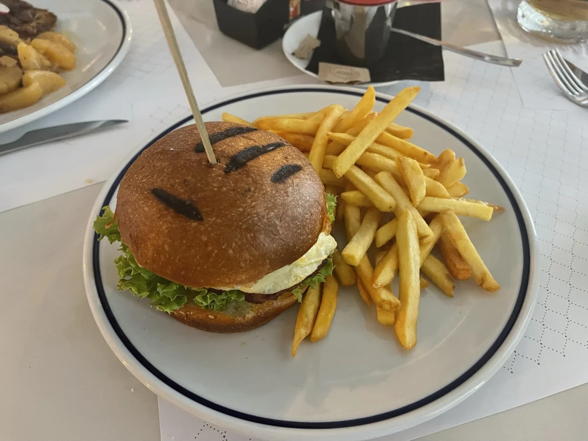 Buta Restaraunt - фото достопримечательности 1