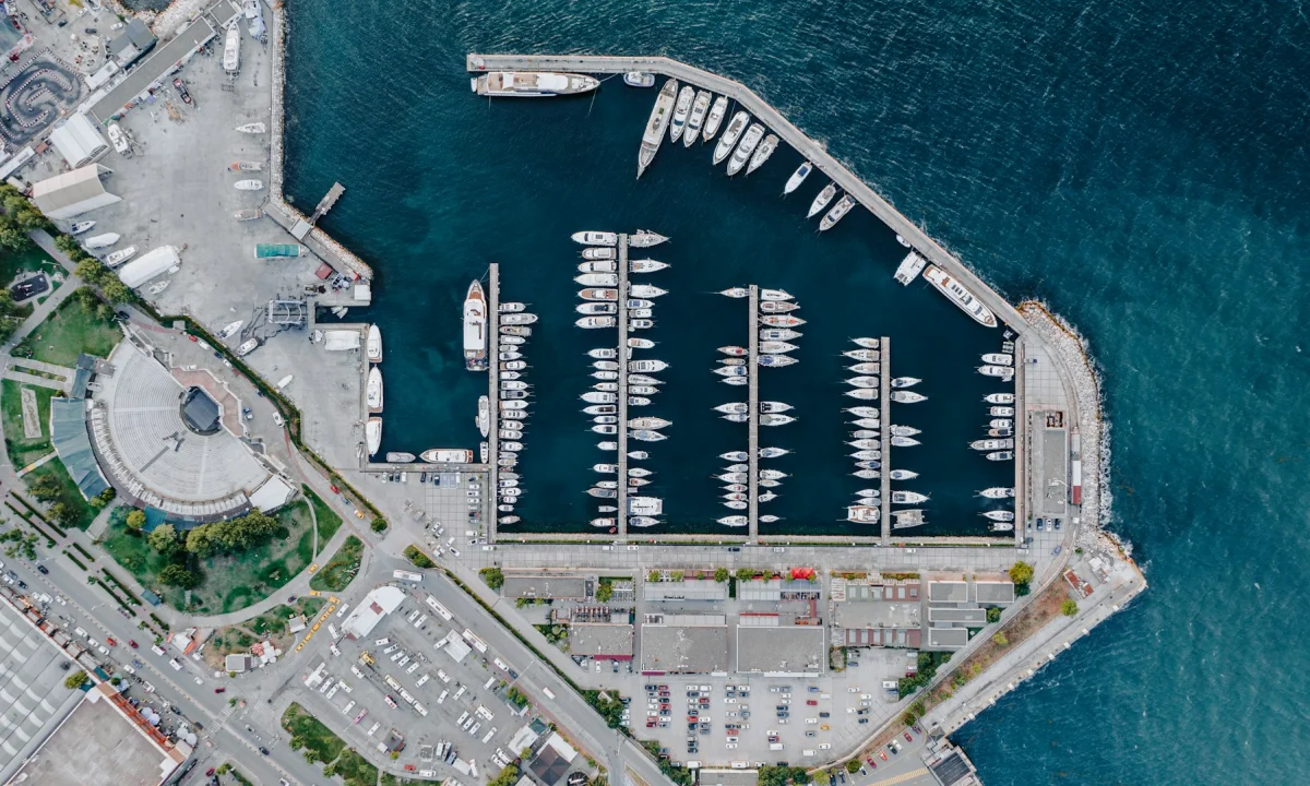 How to choose the right marina for your next stop