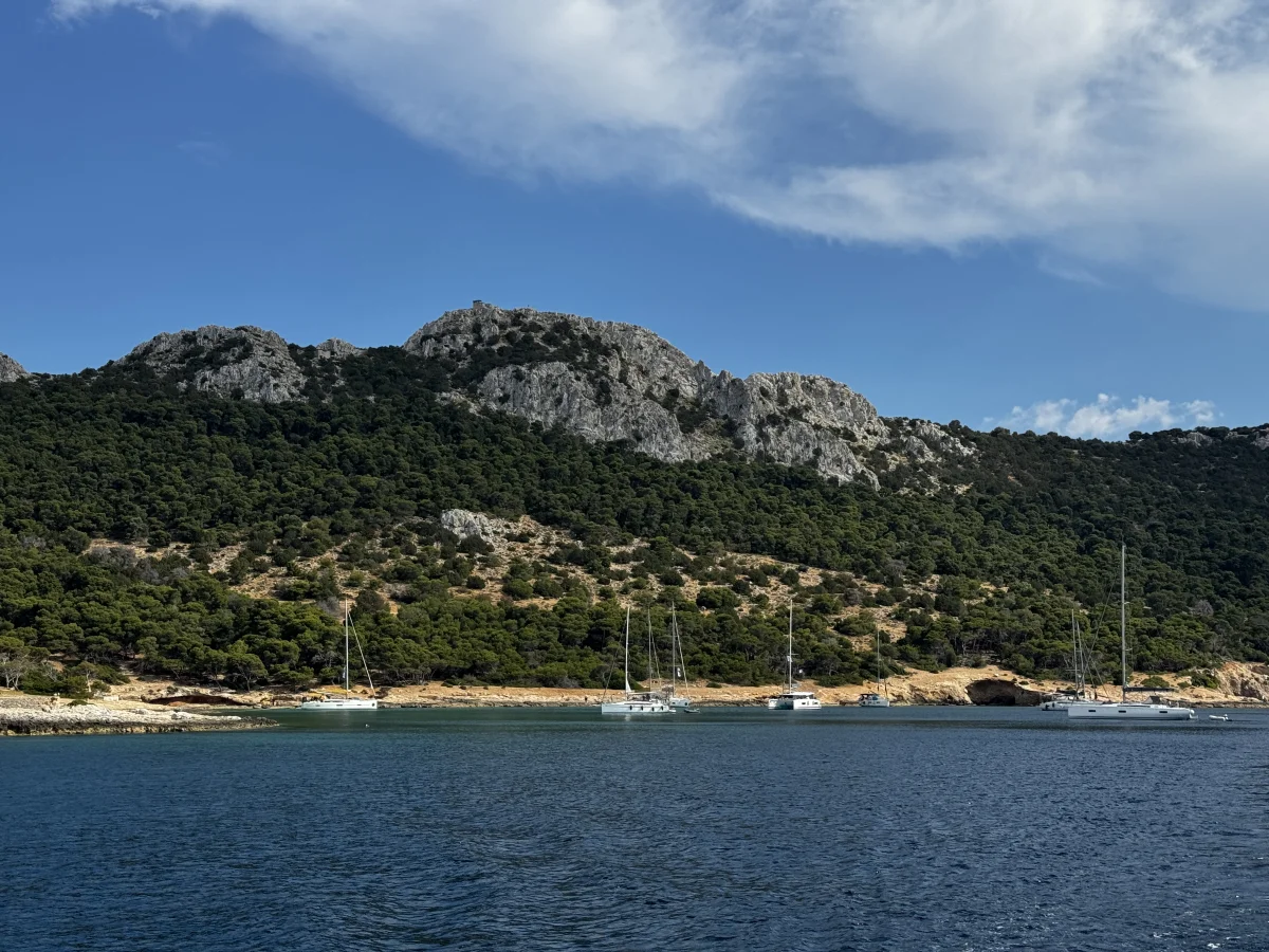 Anchorage near О. Mini, Aegina - anchorage photo 1