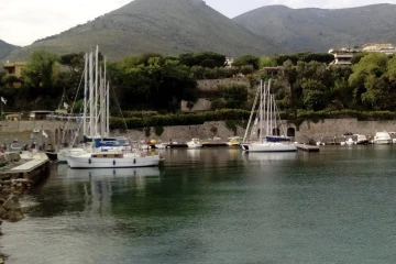 Caposele Harbour